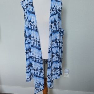 Blue and White Sleeveless Cardigan